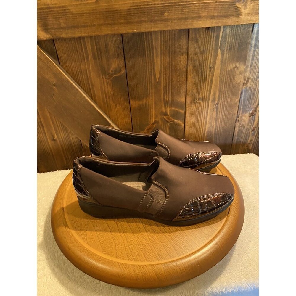 Clarks Gael Beam Casual Comfort Slip On Loafer Size 8.5M Brown Copper EUC - Picture 2 of 7